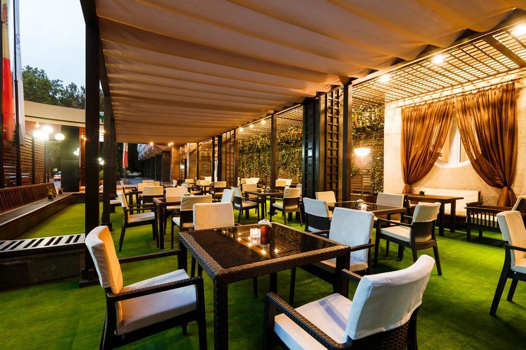 Codru Hotel تشيسيناو المظهر الخارجي الصورة