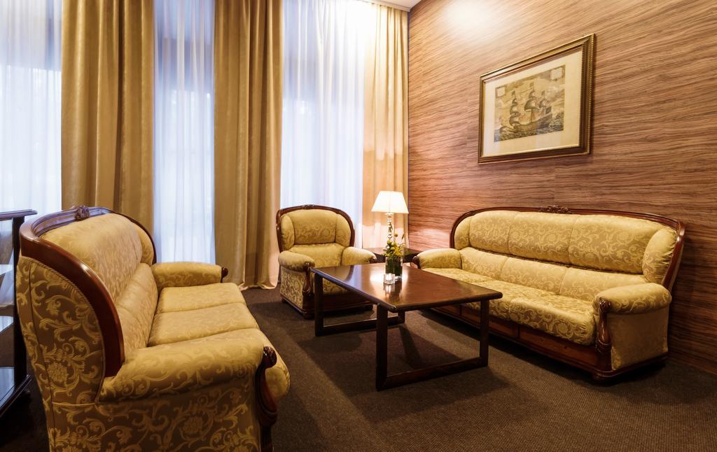 Codru Hotel تشيسيناو المظهر الخارجي الصورة