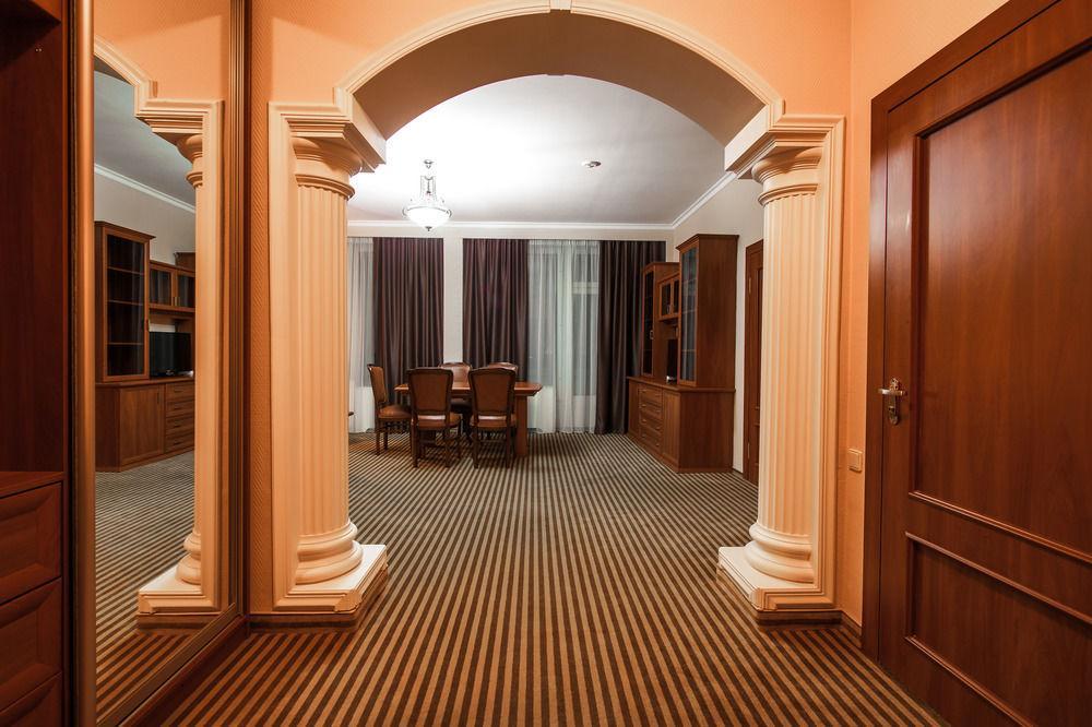 Codru Hotel تشيسيناو المظهر الخارجي الصورة