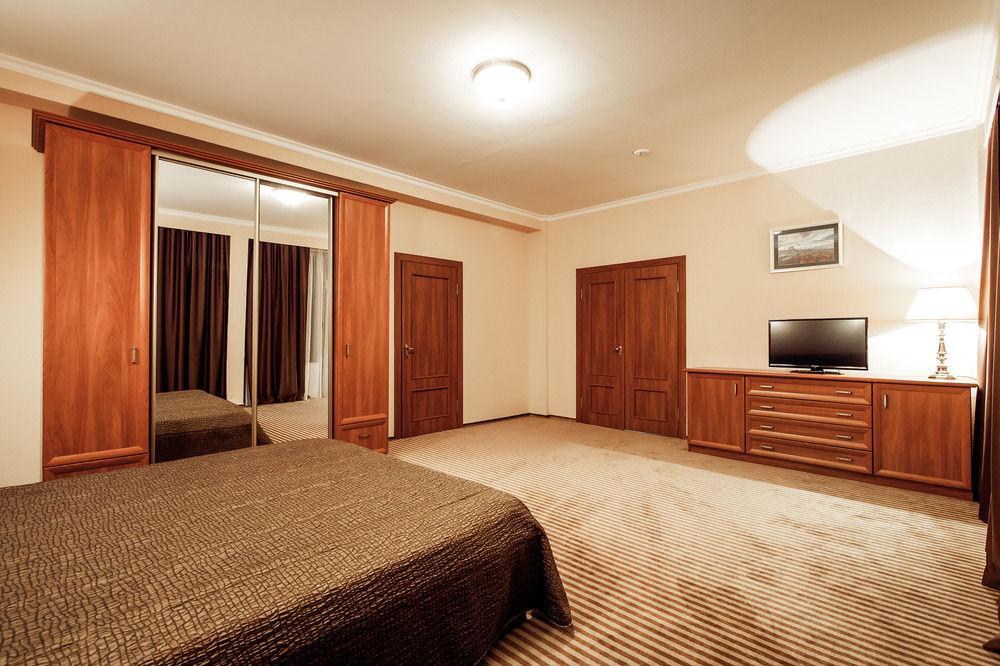 Codru Hotel تشيسيناو المظهر الخارجي الصورة