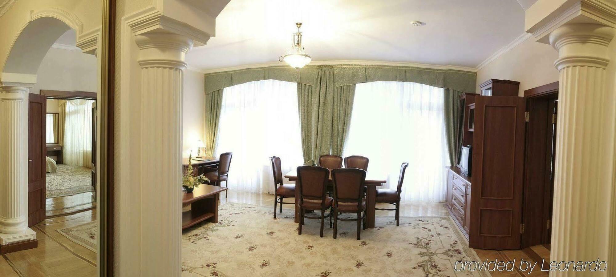 Codru Hotel تشيسيناو المظهر الخارجي الصورة
